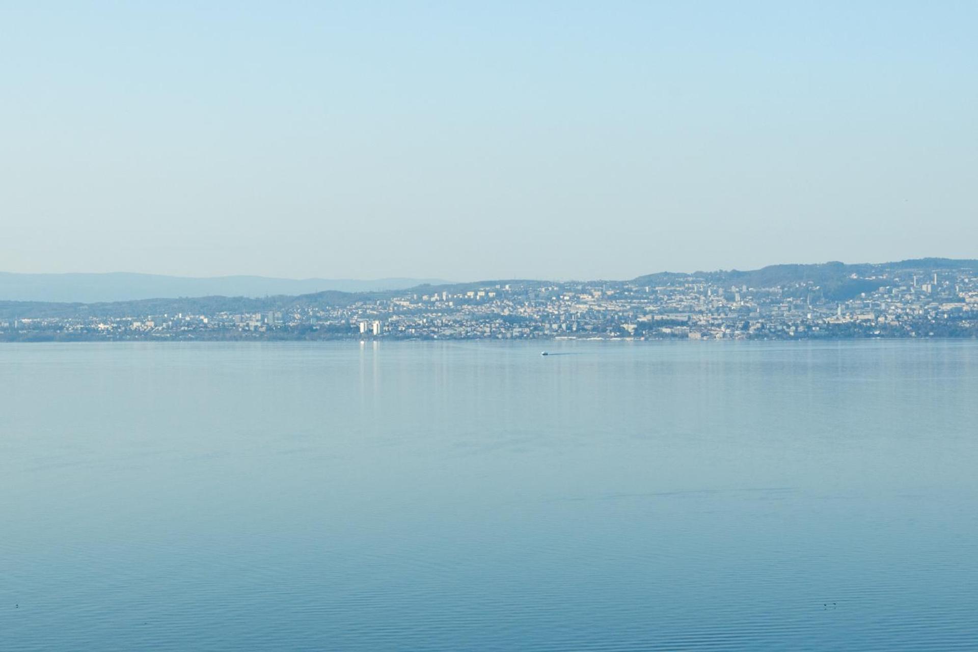 Ethic étapes Côté Lac Evian Camera foto